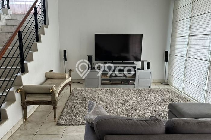 Jual Rumah Luas Megah Dengan View Eksklusif di Cibubur, Depok Jual Rumah Luas Megah Dengan View Eksklusif di Cibubur, Depok