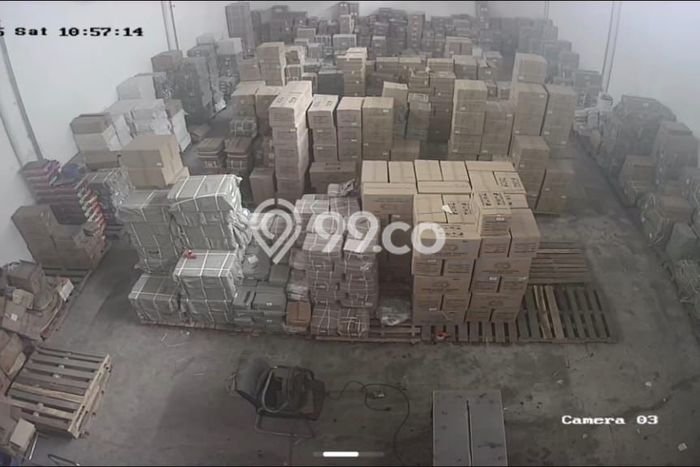 Untuk Dijual! Gudang di Pantai Indah Kapuk Jakarta Utara LT 240m2 / LB 175m2 Kawasan Strategis Untuk Dijual! Gudang di Pantai Indah Kapuk Jakarta Utara LT 240m2 / LB 175m2 Kawasan Strategis