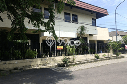Rumah Eksklusif Siap Huni LT 858m2 di Tenggilis Mejoyo, Surabaya Rumah Eksklusif Siap Huni LT 858m2 di Tenggilis Mejoyo, Surabaya