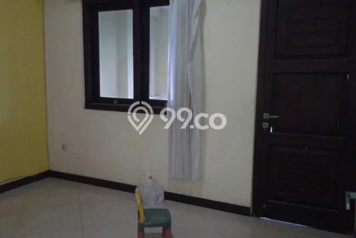 Jarang Ada! Rumah Sewa 4 Kamar Nyaman Siap Huni Waru Jarang Ada! Rumah Sewa 4 Kamar Nyaman Siap Huni Waru