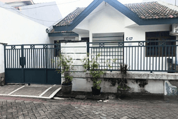 Hunian Cantik Minimalis Lb 104m2 di Wiyung, Surabaya Hunian Cantik Minimalis Lb 104m2 di Wiyung, Surabaya