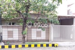 Dijual Rumah 4 Kamar Lokasi Strategis Nyaman dan Strategis di Rungkut Dijual Rumah 4 Kamar Lokasi Strategis Nyaman dan Strategis di Rungkut