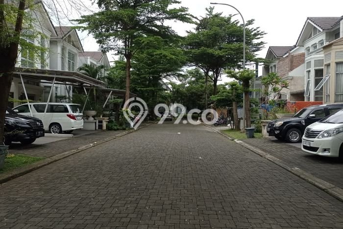 Ready to Use! Premium House LT 198m2 Desain Elegan di BSD Green Wich Ready to Use! Premium House LT 198m2 Desain Elegan di BSD Green Wich