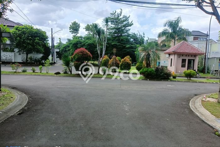 LOKASI PREMIUM! Tanah Kawasan , Luas 216m2m², Jalur Strategis LOKASI PREMIUM! Tanah Kawasan , Luas 216m2m², Jalur Strategis