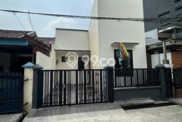 Dijual Rumah Eksklusif 3 KT di Gading Serpong, Tangerang Dijual Rumah Eksklusif 3 KT di Gading Serpong, Tangerang