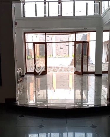 Siap Huni Rumah Mewah 7 Kamar di Babakan Ciparay Dekat ke Mana Pun Siap Huni Rumah Mewah 7 Kamar di Babakan Ciparay Dekat ke Mana Pun