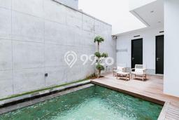 INVESTASI CERDAS! Rumah Premium Seminyak, Badung, Luas Tanah 133m2m² Luas Bangunan 160m2m² INVESTASI CERDAS! Rumah Premium Seminyak, Badung, Luas Tanah 133m2m² Luas Bangunan 160m2m²