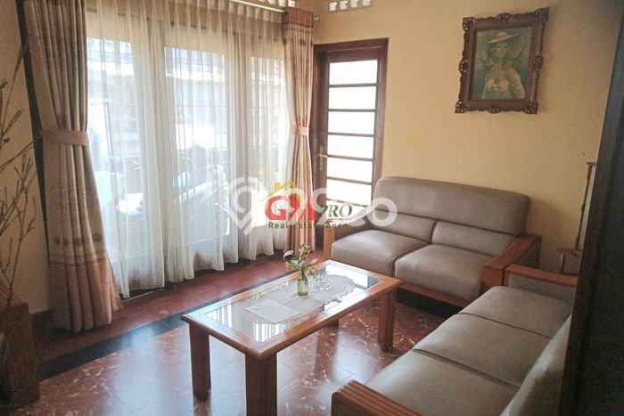 Rumah Mewah LB 150m2 Siap Pakai Desain Elegan di Braga, Bandung Rumah Mewah LB 150m2 Siap Pakai Desain Elegan di Braga, Bandung