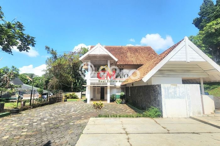 Hunian Elit LB 300m2 Siap Pakai Desain Elegan di Sayap Dago, Bandung Hunian Elit LB 300m2 Siap Pakai Desain Elegan di Sayap Dago, Bandung