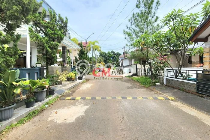 Jual Rumah Bagus Siap Huni LB 200m2 di Antapani, Bandung Jual Rumah Bagus Siap Huni LB 200m2 di Antapani, Bandung