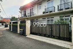 Rumah Mewah Siap Huni LT 313m2 di Kebayoran Lama, Jakarta Selatan Rumah Mewah Siap Huni LT 313m2 di Kebayoran Lama, Jakarta Selatan