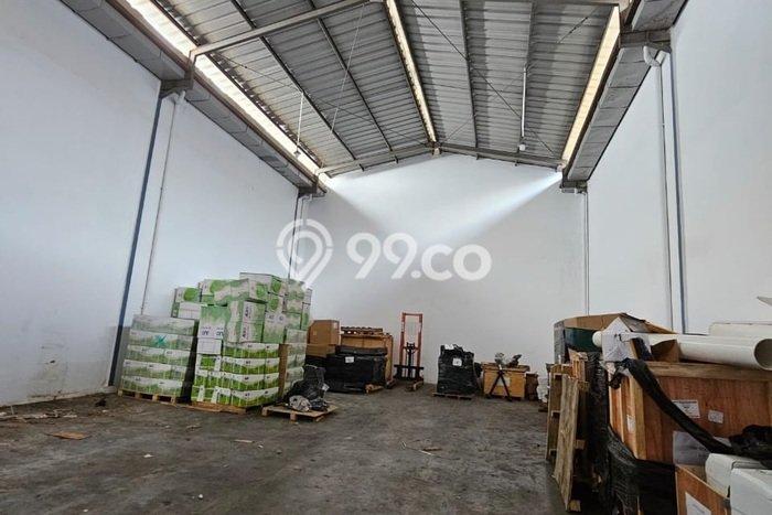 Gudang untuk Disewa di Pusat Jakarta Utara Luas Bangunan 210m2 Gudang untuk Disewa di Pusat Jakarta Utara Luas Bangunan 210m2