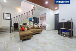 Jual Rumah Mewah Elegan Dengan View Eksklusif di Intercon, Jakarta Barat Jual Rumah Mewah Elegan Dengan View Eksklusif di Intercon, Jakarta Barat
