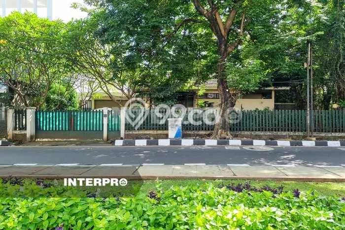 Ready to Use! Luxury House LT 716m2 Desain Elegan di Permata Hijau Ready to Use! Luxury House LT 716m2 Desain Elegan di Permata Hijau
