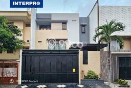 Jual Rumah Luas Megah Dengan View Eksklusif di Permata Buana, Jakarta Barat Jual Rumah Luas Megah Dengan View Eksklusif di Permata Buana, Jakarta Barat