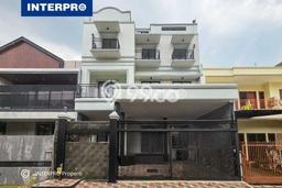Hunian Elit LB 350m2 Siap Pakai Desain Elegan di Puri Indah, Jakarta Barat Hunian Elit LB 350m2 Siap Pakai Desain Elegan di Puri Indah, Jakarta Barat