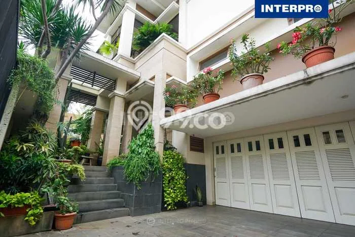Best Deal Hunian Mewah Ideal dan Luas di Kebon Jeruk, Jakarta Barat Best Deal Hunian Mewah Ideal dan Luas di Kebon Jeruk, Jakarta Barat