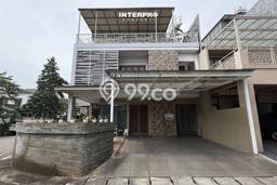Rumah Mewah LB 375m2 Siap Huni Desain Elegan di Puri Mansion, Jakarta Barat Rumah Mewah LB 375m2 Siap Huni Desain Elegan di Puri Mansion, Jakarta Barat