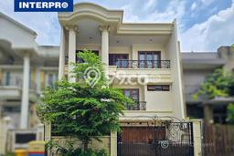 For Sale! Luxury House LT 200m2 Desain Elegan di Permata Buana For Sale! Luxury House LT 200m2 Desain Elegan di Permata Buana