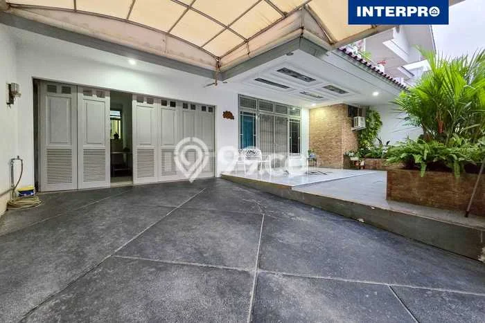 For Sale Rumah Elit Exclusive di Kebon Jeruk, Jakarta Barat For Sale Rumah Elit Exclusive di Kebon Jeruk, Jakarta Barat