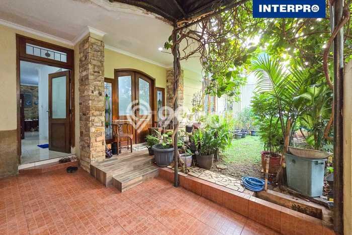 Rumah Luxury Modern Siap Huni di Puri Indah Jakarta Barat Rumah Luxury Modern Siap Huni di Puri Indah Jakarta Barat