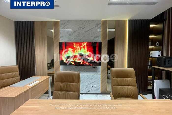 Unit Kantor Dijual di Jakarta Barat LT 1m2 & LB 42m2 Unit Kantor Dijual di Jakarta Barat LT 1m2 & LB 42m2