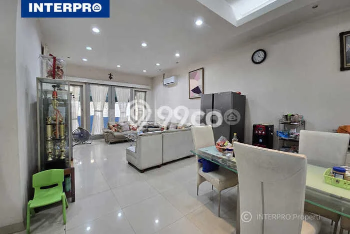 Rumah Luxury Modern Tanpa Renovasi di Rawa Buaya Jakarta Barat Rumah Luxury Modern Tanpa Renovasi di Rawa Buaya Jakarta Barat