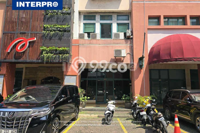 Ruko untuk Disewa di Pusat Jakarta Barat Luas Bangunan 280m2 Ruko untuk Disewa di Pusat Jakarta Barat Luas Bangunan 280m2