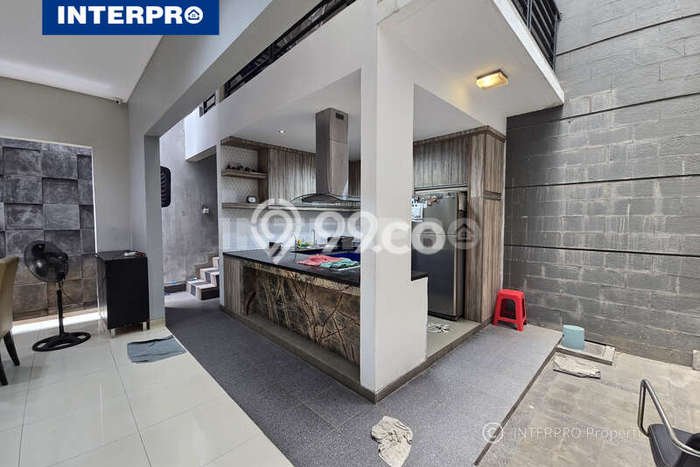 Rumah Asri di Permata Buana, 3 KT, Lingkungan Tenang, LT 160m² Bangunan 300m² Rumah Asri di Permata Buana, 3 KT, Lingkungan Tenang, LT 160m² Bangunan 300m²
