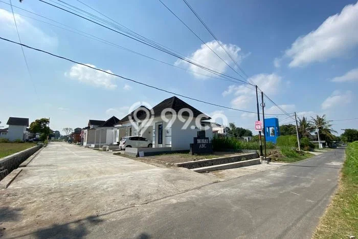 Hunian Strategis 2 KT LB 33m2 Kondisi Bagus di Maguwoharjo Hunian Strategis 2 KT LB 33m2 Kondisi Bagus di Maguwoharjo
