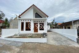 Siap Huni Rumah Minimalis & Modern LB 36m2 di Jombor Siap Huni Rumah Minimalis & Modern LB 36m2 di Jombor
