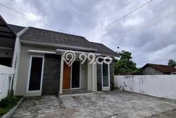 Dijual Hunian Rumah Terawat 3 KT di Maguwoharjo, Yogyakarta Dijual Hunian Rumah Terawat 3 KT di Maguwoharjo, Yogyakarta