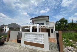 Jual Rumah Minimalis Bagus Punya 3 KT di Depok Sleman SHM Jual Rumah Minimalis Bagus Punya 3 KT di Depok Sleman SHM