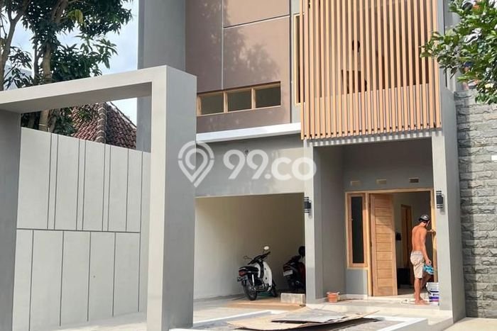 Siap Huni Rumah Mewah 8 Kamar di Gondokusuman Dekat ke Mana Pun Siap Huni Rumah Mewah 8 Kamar di Gondokusuman Dekat ke Mana Pun