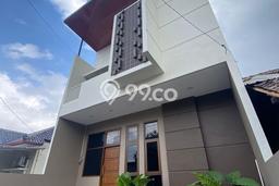 KESEMPATAN TERBAIK! Rumah Nyaman di Seturan, LT 130m² LB 180m² KESEMPATAN TERBAIK! Rumah Nyaman di Seturan, LT 130m² LB 180m²