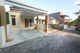 Rumah Modern Cantik 2 KT Siap Huni di Mlati Rumah Modern Cantik 2 KT Siap Huni di Mlati