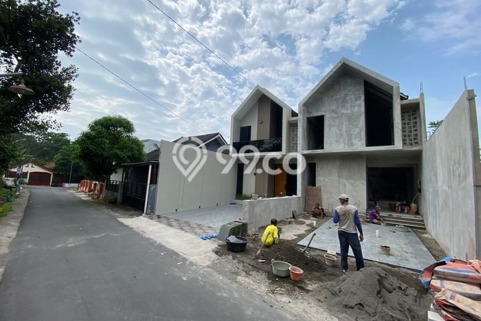 Hunian Nyaman Asri 3 KT Siap Pakai di Seturan Yogyakarta Hunian Nyaman Asri 3 KT Siap Pakai di Seturan Yogyakarta