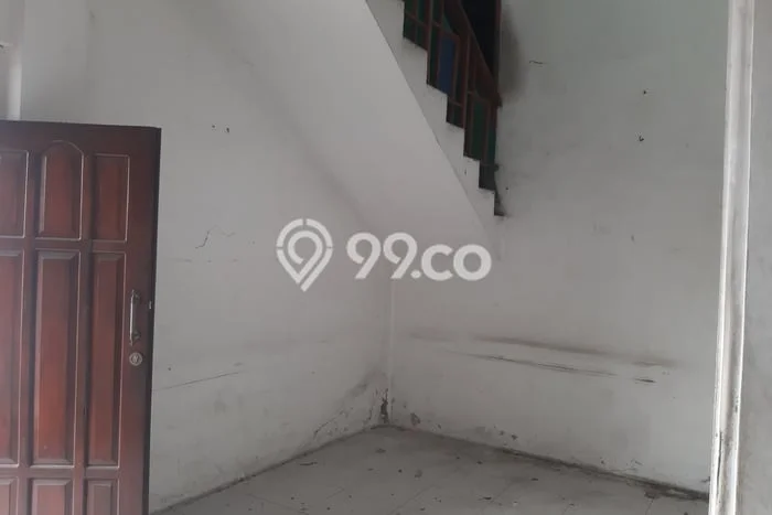 Gudang Lokasi Bisnis di Depok, Luas 2223m2m², Akses Utama Gudang Lokasi Bisnis di Depok, Luas 2223m2m², Akses Utama