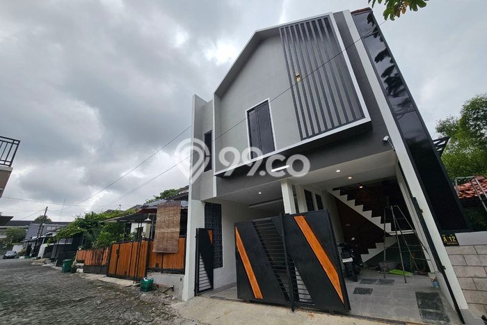 Rumah Kost untuk Dijual di Mlati dengan 10 KT, 10 KM, Luas 255m2 Rumah Kost untuk Dijual di Mlati dengan 10 KT, 10 KM, Luas 255m2