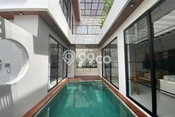 FOR SALE! Vila Kawasan , Luas 135m2m², Posisi Strategis FOR SALE! Vila Kawasan , Luas 135m2m², Posisi Strategis