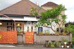 Rumah Modern 3 Kamar LT 200m2 di Pering Rumah Modern 3 Kamar LT 200m2 di Pering