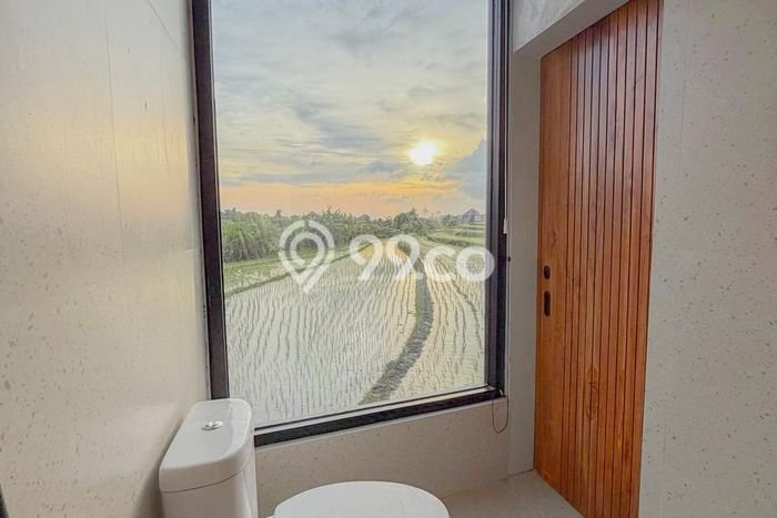 HOT DEAL! Vila Kawasan , Luas 260m2m², Area Strategis HOT DEAL! Vila Kawasan , Luas 260m2m², Area Strategis