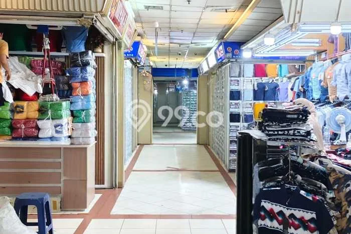 Unit Komersial Disewa Lokasi Tanah Abang, Jakarta Pusat Spesifikasi Luas Bangunan 5m2 Unit Komersial Disewa Lokasi Tanah Abang, Jakarta Pusat Spesifikasi Luas Bangunan 5m2