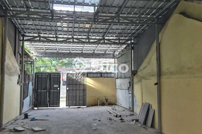 Rumah Modern 2 KT LT 120m2 di Teluk Gong Rumah Modern 2 KT LT 120m2 di Teluk Gong