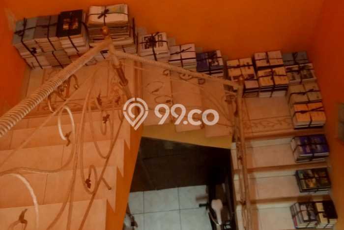 Rumah Eksklusif Siap Huni LT 200m2 di Pamulang, Tangerang Selatan Rumah Eksklusif Siap Huni LT 200m2 di Pamulang, Tangerang Selatan