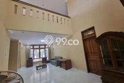 Hunian Mewah LB 200m2 Siap Pakai Desain Elegan di Bintaro, Tangerang Selatan Hunian Mewah LB 200m2 Siap Pakai Desain Elegan di Bintaro, Tangerang Selatan