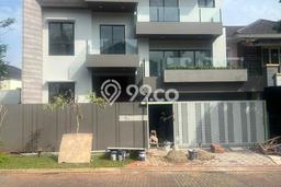 Rumah Mewah LB 526m2 Siap Pakai Desain Elegan di BSD Delatinos, Tangerang Rumah Mewah LB 526m2 Siap Pakai Desain Elegan di BSD Delatinos, Tangerang