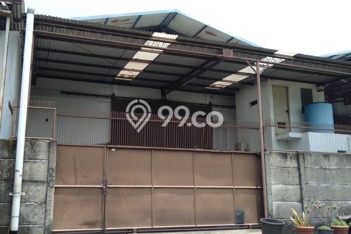 Area Ramai! Gudang Dijual di Cengkareng untuk Bisnis Luas Bangunan 250m2 Area Ramai! Gudang Dijual di Cengkareng untuk Bisnis Luas Bangunan 250m2