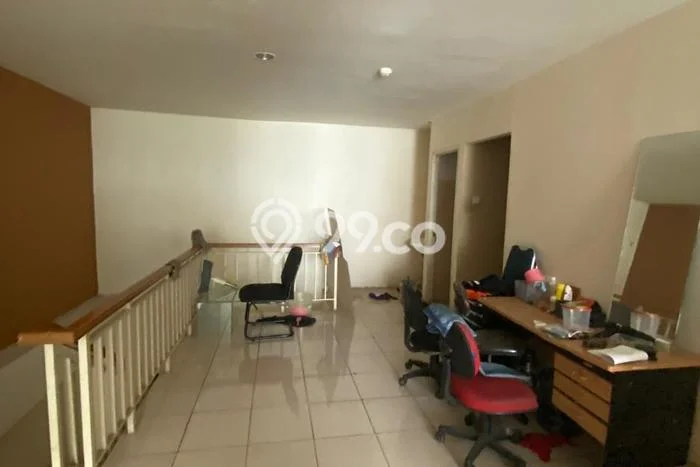Ruko Dijual di Jakarta Barat LT 84m2 & LB 230m2 Lokasi Terbaik! Ruko Dijual di Jakarta Barat LT 84m2 & LB 230m2 Lokasi Terbaik!
