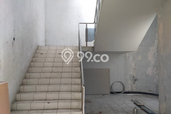 Kantor Bagus Dijual LB 2000m2 Lokasi Strategis Semarang Area Cocok untuk Berbisnis Kantor Bagus Dijual LB 2000m2 Lokasi Strategis Semarang Area Cocok untuk Berbisnis